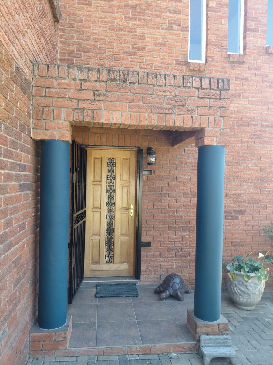 4 Bedroom Property for Sale in Fichardt Park Free State